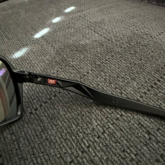 (OO9406) Oakley Sutro PRIZM Polarized Black Frame - Picture 7 of 12